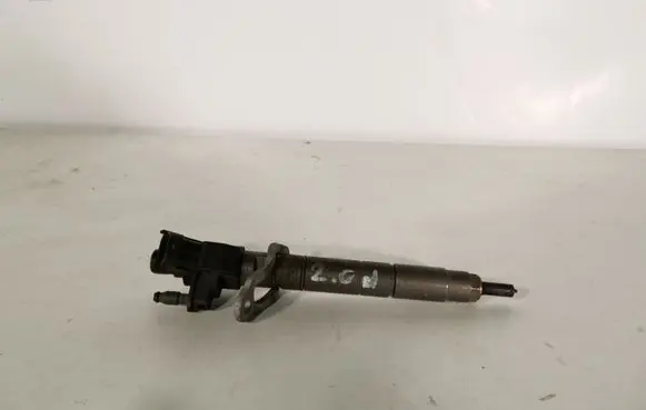 Volvo XC60 Fuel injector 31303238