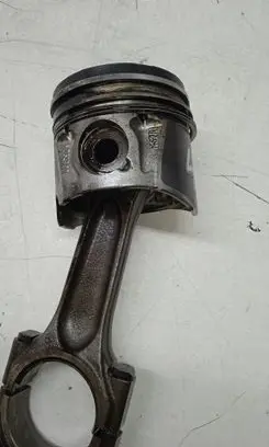 Volvo V50 Piston with connecting rod VOLVOV50100KW