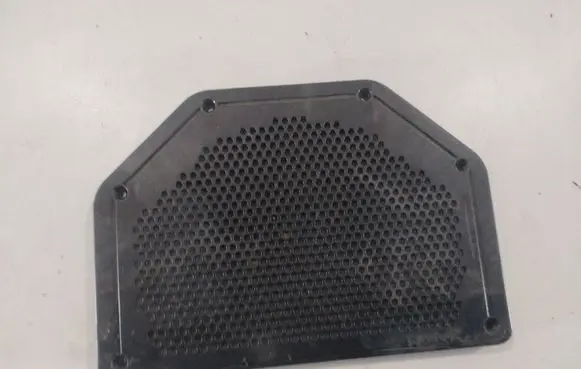 BMW 3 E90 E91 Subwoofer grill/trim 6925337