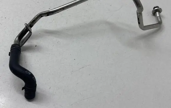Coolant pipe/hose