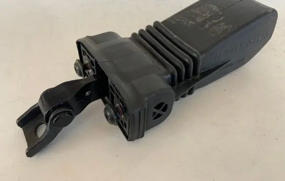 Audi A3 S3 8V Front door check strap stopper 8V4837249A 8V0837267