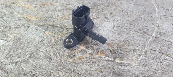 Toyota Corolla E120 E130 Air pressure sensor 8942120210