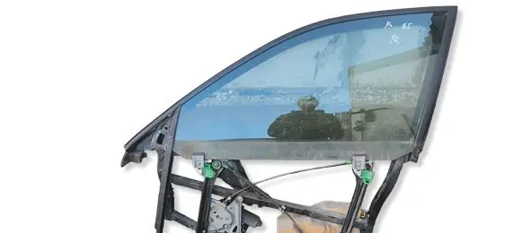 Audi A4 S4 B5 8D Front door window/glass frame 