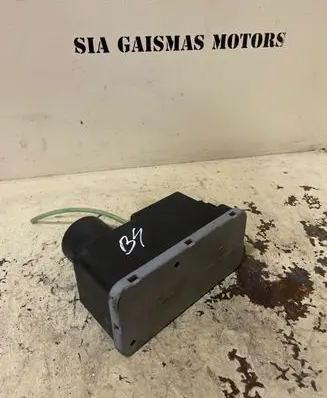 Volkswagen PASSAT B4 Central locking vacuum pump 1H0962257