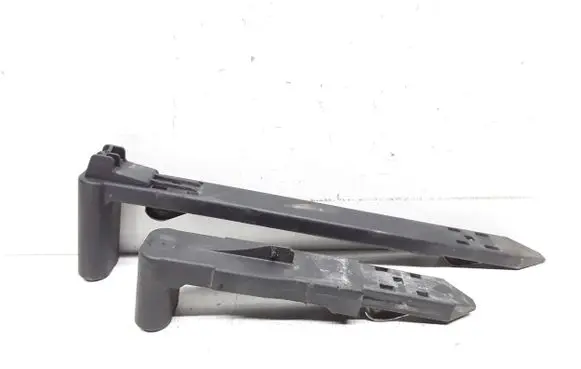 Volvo XC60 Headlight/headlamp mounting bracket 30763154 30763155
