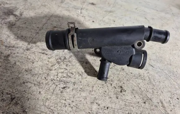 Thermostat/thermostat housing