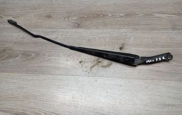 Volvo S80 Front wiper blade arm 8624246