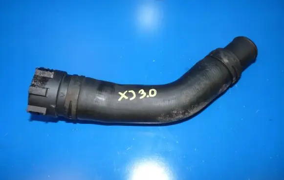 Jaguar XJ X351 Engine coolant pipe/hose