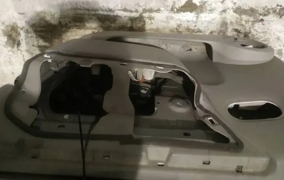 Renault Scenic II - Grand scenic II Front door card panel trim 