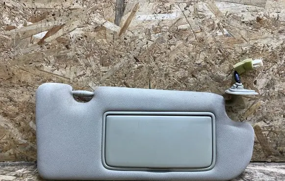 Infiniti G37 Sun visor