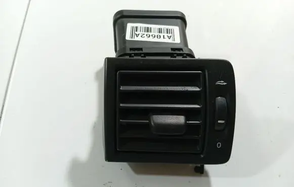 Volvo V50 Dash center air vent grill 30715098