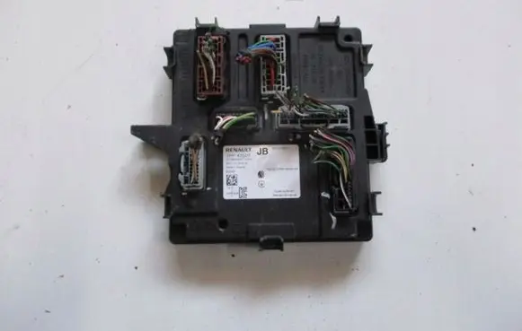 Renault Clio IV BSM Control unit 284B14352R