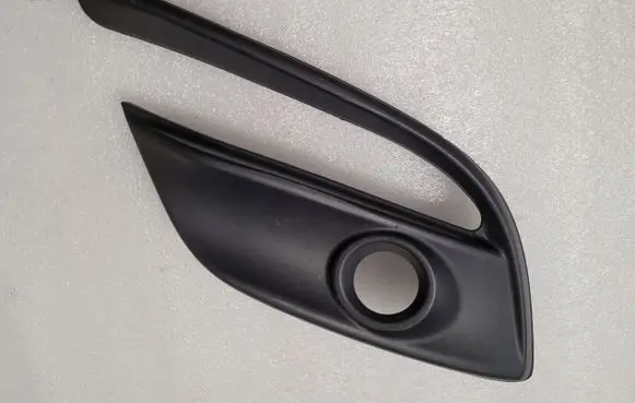 Mazda 3 III Front bumper lower grill