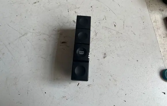 Ford Fiesta Windscreen/window heater switch 2S6T18C621AC