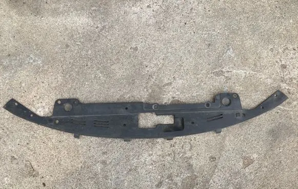 Engine bonnet/hood lock trim molding