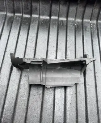 Volvo S90, V90 Heat shield in engine bay 31437421