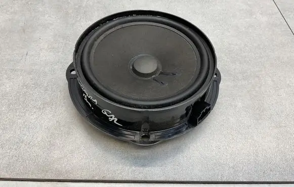 Skoda Octavia Mk3 (5E) Rear door speaker 5E0035411C