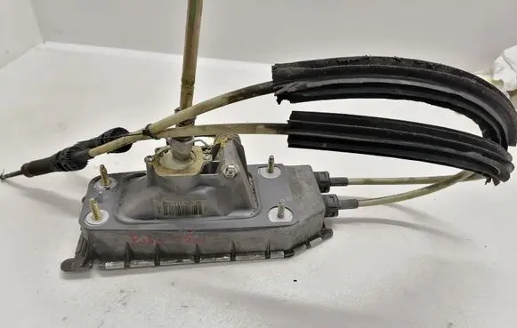 Volkswagen Polo IV 9N3 Gear shifter/selector 6Q0711049BA 6Q071061