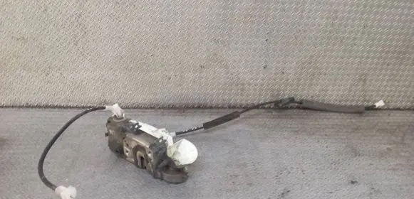 Citroen C5 Front door lock 