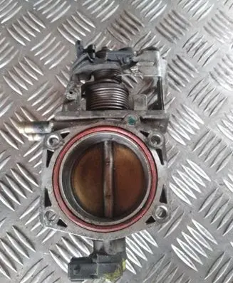 BMW 7 E38 Throttle valve