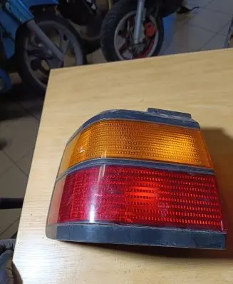 Volkswagen PASSAT B3 Rear/tail lights 357945111