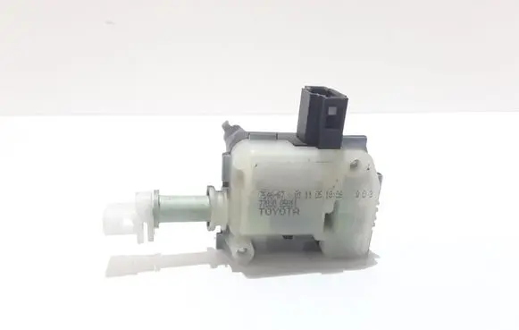 Toyota Avensis T250 Fuel tank cap lock 7703005011
