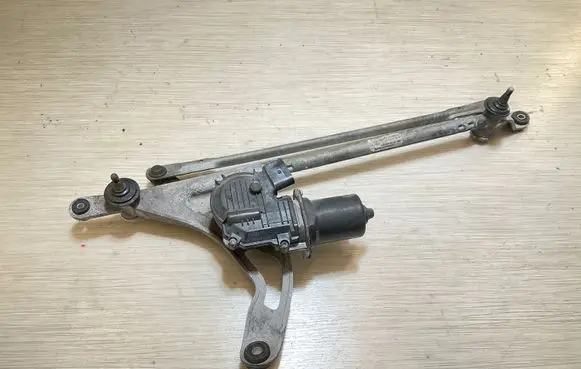 Front wiper linkage
