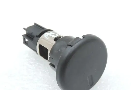 Opel Meriva B 12 V Socket (front) 13502523 YR00306080