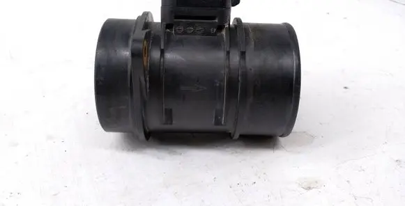Dacia Dokker Mass air flow meter 8200682558 5WK97021 H8200702517