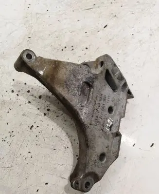 Volkswagen PASSAT B7 Engine mounting bracket 03L199207 KTS132Y120