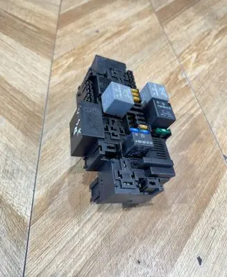 Mercedes-Benz C W205 Fuse module A2229063202 154612561 ZGS003Q04