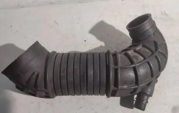 Audi A4 S4 B7 8E 8H Intercooler hose/pipe 8E0129615J
