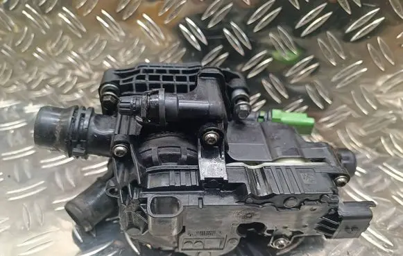 Peugeot 5008 Thermostat/thermostat housing 1102626S01