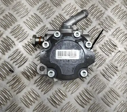 Iveco Daily 6th gen Power steering pump 504243641 7693955604