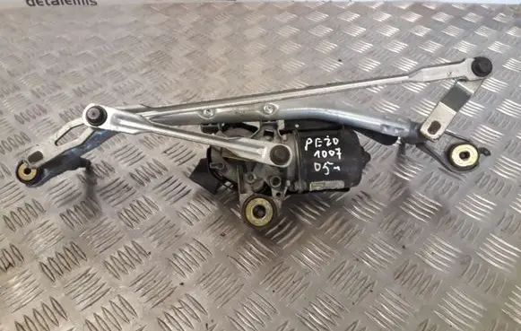 Peugeot 1007 Front wiper linkage and motor