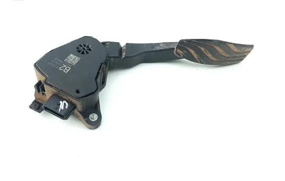 Nissan Qashqai J12 Accelerator throttle pedal 180026UA1B