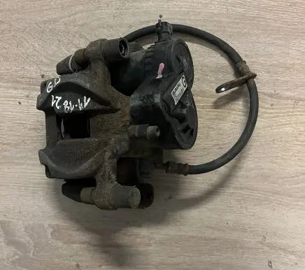 Subaru Outback (BS) Rear brake caliper 26620AL020