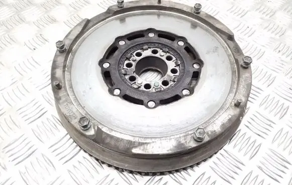 Toyota Corolla Verso AR10 Dual mass flywheel 134500R010