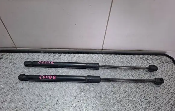 KIA Ceed Tailgate/trunk strut/damper 81770A2200