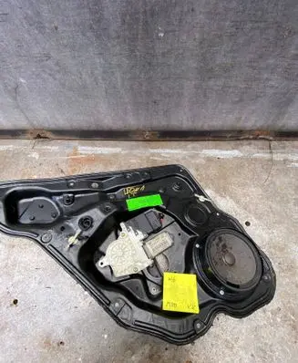Seat Leon (1P) Rear door window regulator with motor 