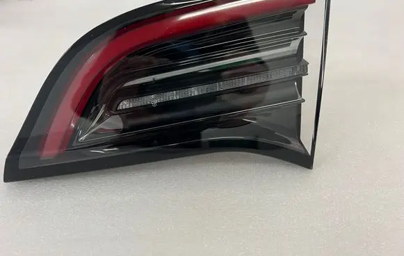 Tesla Model 3 Tailgate rear/tail lights 150208900B 1502089 2SD2715342