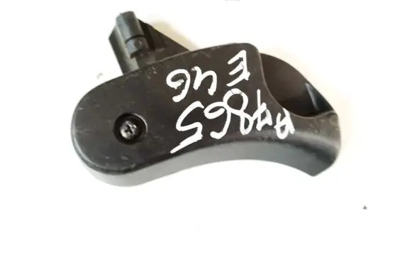 BMW 3 E46 Engine bonnet (hood) release handle 8223163