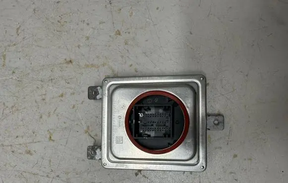 BMW X5 G05 Headlight ballast module Xenon E204531