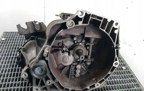 Fiat Grande Punto Manual 5 speed gearbox 71773204