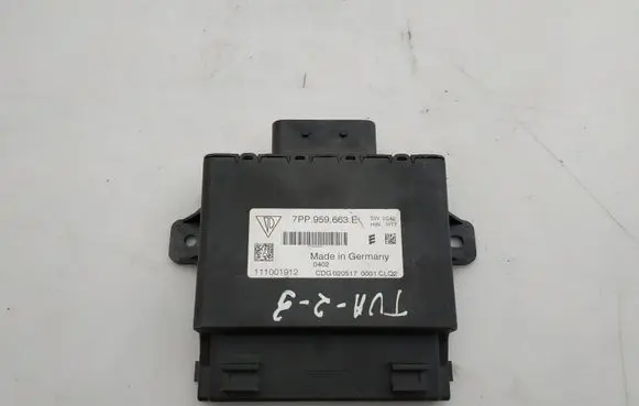 Volkswagen Touareg II Current control relay 7PP959663E