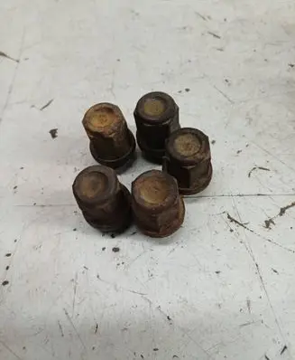 Suzuki Grand Vitara I Nuts/bolts 