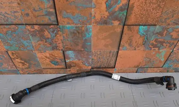 BMW XM Breather hose/pipe 9846237 16129846237