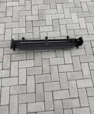 Subaru Crosstrek III Intercooler air guide/duct channel 52819FN100 52811FN100