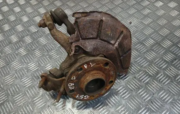 Volkswagen Golf Plus Front wheel hub spindle knuckle