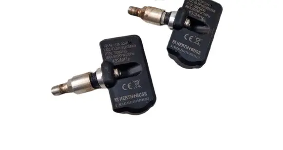 Nissan Qashqai Tire pressure sensor 70699443